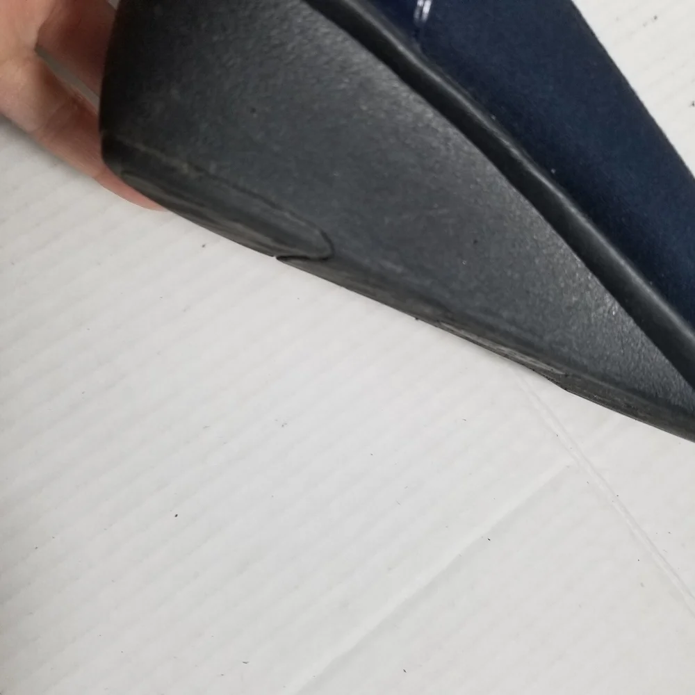 ANNE KLEIN SMALL WEDGE BLUE SHOE SIZE 6.5